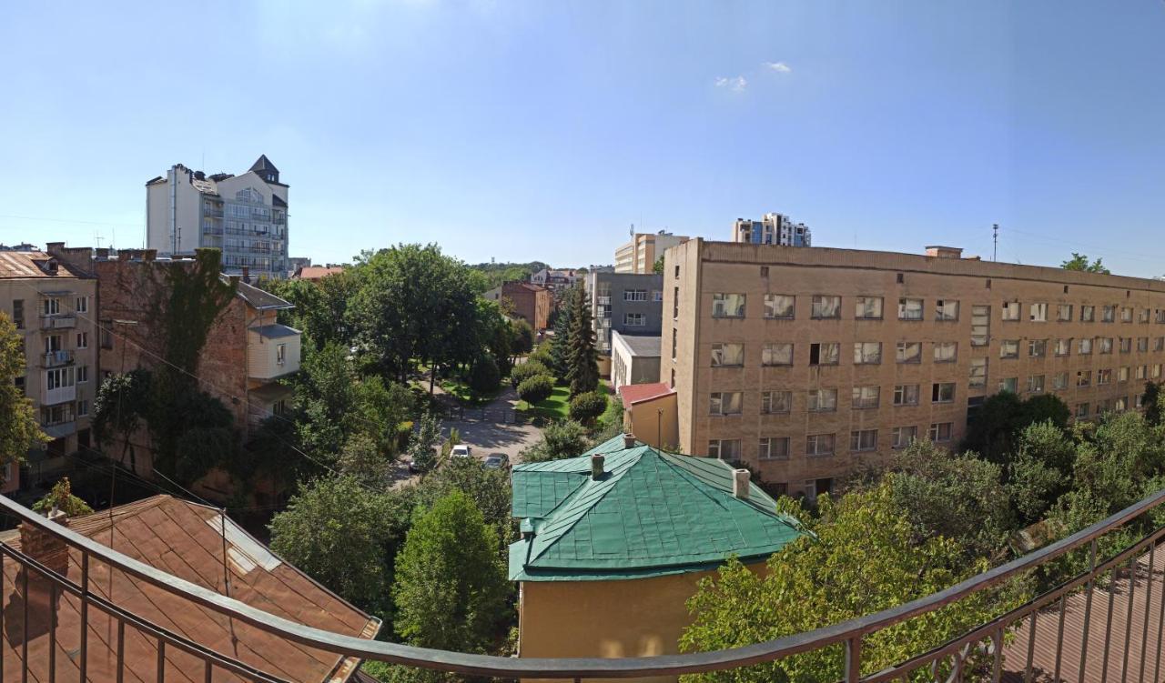 Сentral Ap4You.If Ivano-Frankivsk Luaran gambar